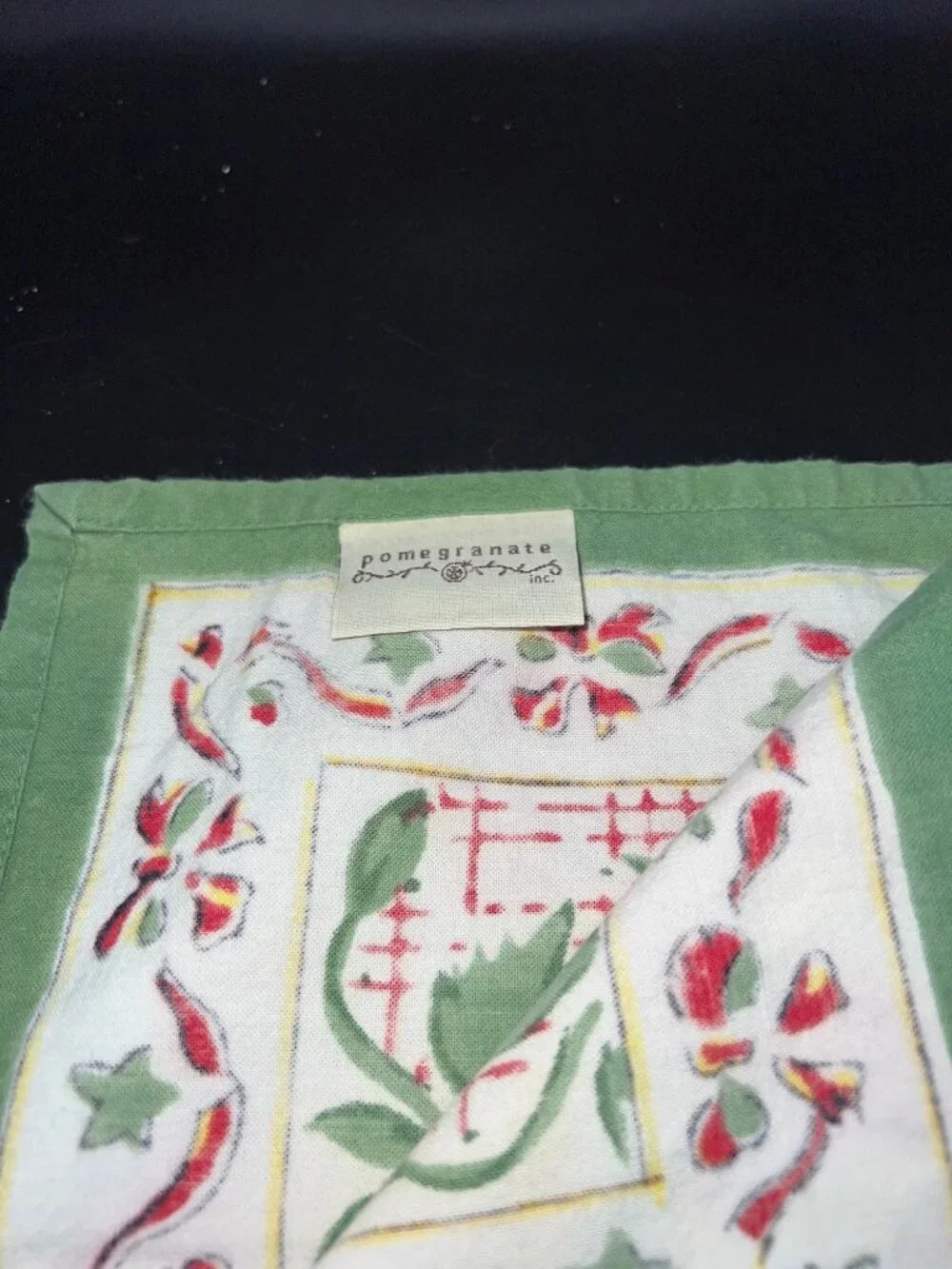 Pomegranate Inc. Cotton Holiday Napkins Green & Red Holly Print - Set of 2 Festi